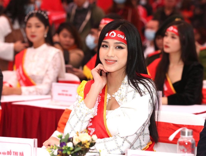 Giọt máu ấm giữa ngày đông lạnh - ảnh 44