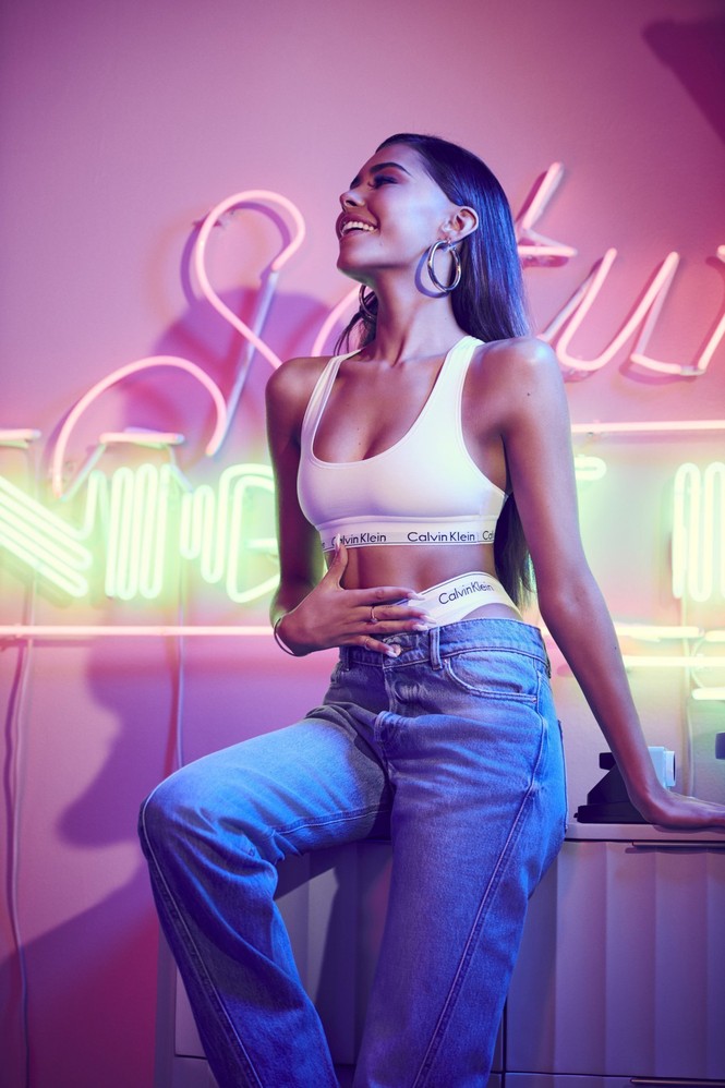 Vóc dáng sexy đầy khiêu khích của ca sĩ Mỹ tham gia MV Sơn Tùng M-TP - ảnh 3