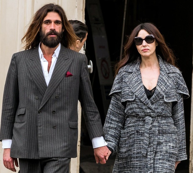 'Tượng đài nhan sắc Ý' Monica Bellucci phô ngực đầy nóng bỏng trên tạp chí - ảnh 6