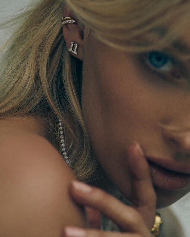 Siêu mẫu áo tắm Elsa Hosk ngực trần chụp ảnh nóng bỏng - ảnh 6
