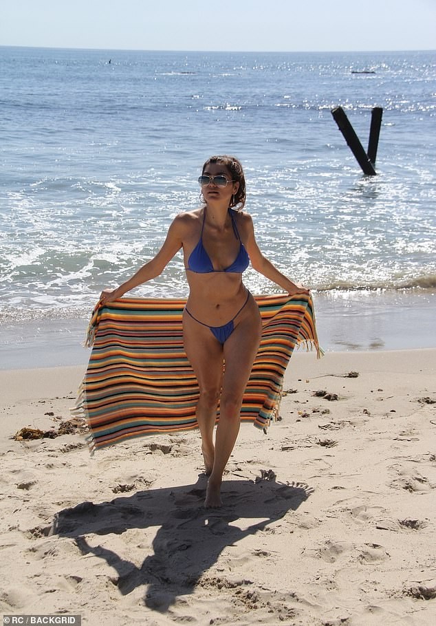 Mỹ nhân Hollywood dáng đẹp như siêu mẫu với bikini bé xíu - ảnh 2