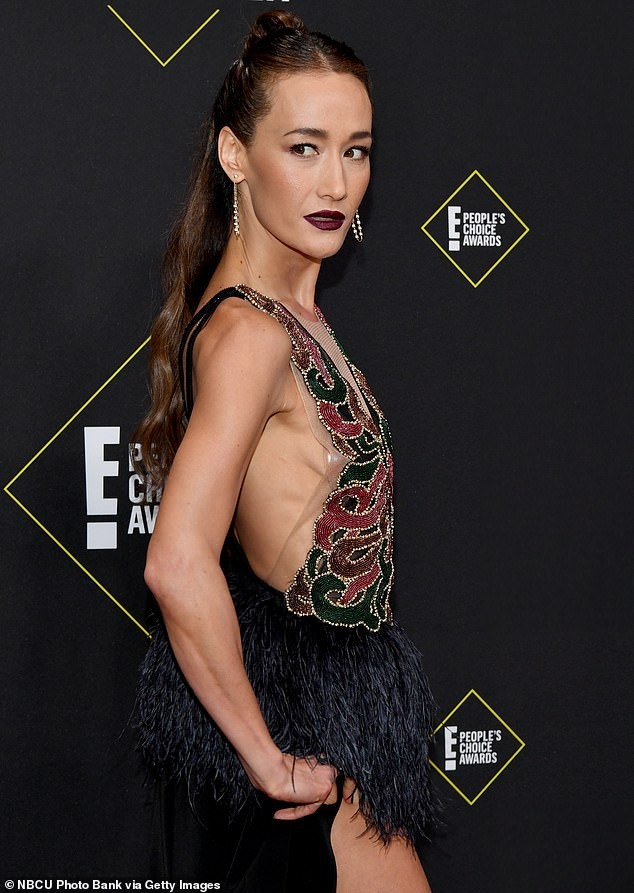 Sao nữ gốc Việt Maggie Q diện váy xẻ ngực đến eo - ảnh 2