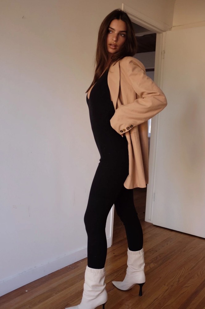 Emily Ratajkowski khoe ngực đầy, eo con kiến quyến rũ mê hồn - ảnh 8