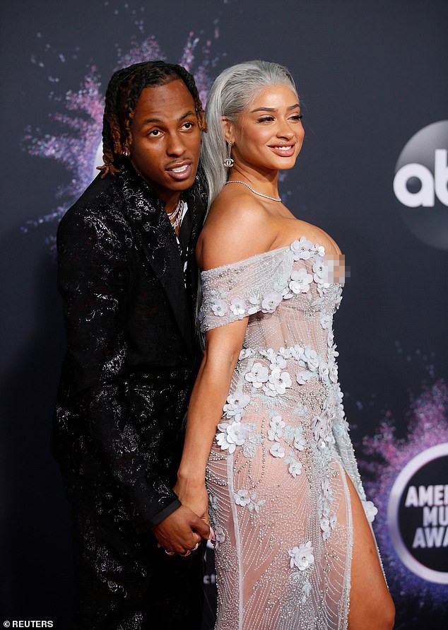 Cặp đôi hành động gợi dục phản cảm ở American Music Awards 2019 - ảnh 6