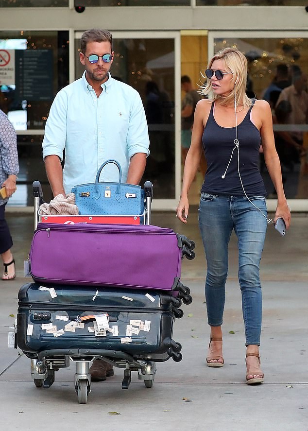 Khó rời mắt khỏi siêu mẫu nóng bỏng hàng đầu nước Úc Sophie Monk - ảnh 9