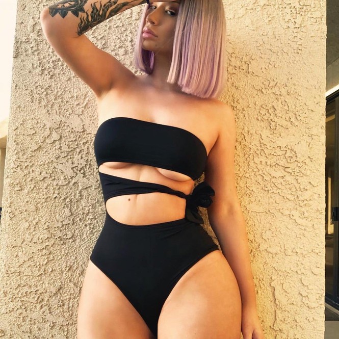 'Nữ rapper sexy nhất thế giới' tung ảnh khoe body đồng hồ cát 'bỏng mắt' - ảnh 8