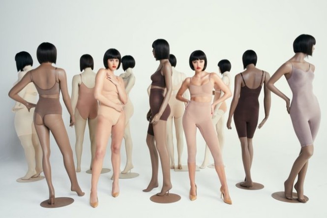 Kim Kardashian tung bộ ảnh siêu nóng bỏng kỷ niệm 1 năm ra mắt nội y SKIMS - ảnh 8