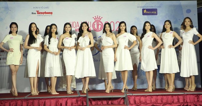 Top 60 thí sinh khoe sắc tại họp báo Vòng Bán kết toàn quốc Hoa hậu Việt Nam 2020 - ảnh 11