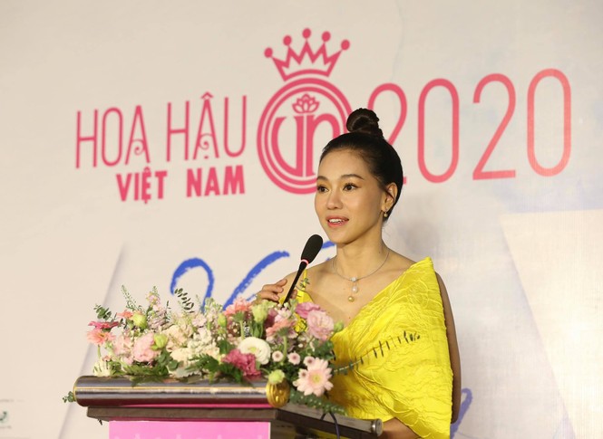 Top 60 thí sinh khoe sắc tại họp báo Vòng Bán kết toàn quốc Hoa hậu Việt Nam 2020 - ảnh 15