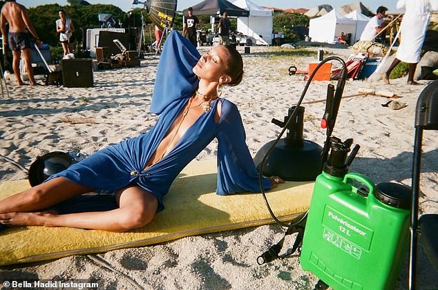 Hậu trường chụp ảnh quảng cáo siêu nóng bỏng của 'chân dài' đắt giá Bella Hadid - ảnh 2
