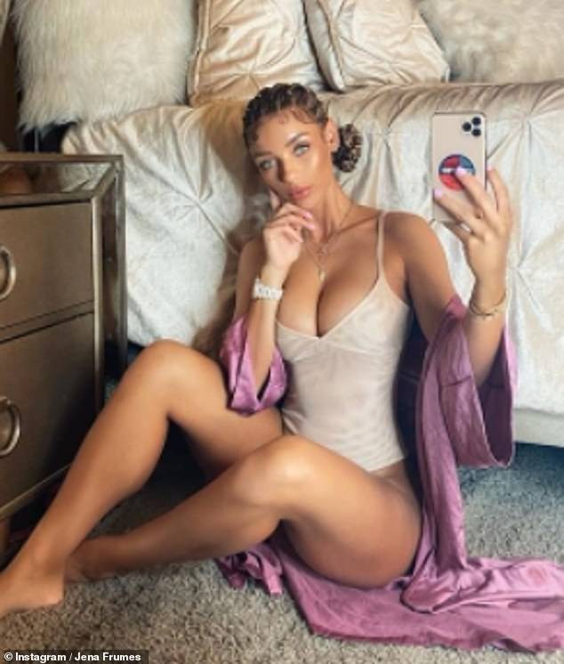 Jena Frumes liên tục khoe ảnh quá 'bốc lửa' khiến cánh mày râu phải chao đảo - ảnh 3