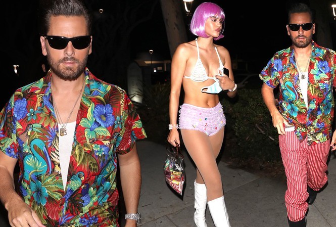 Bạn gái 19 tuổi của 'trai hư' Scott Disick tung ảnh không nội y gây tranh cãi - ảnh 5
