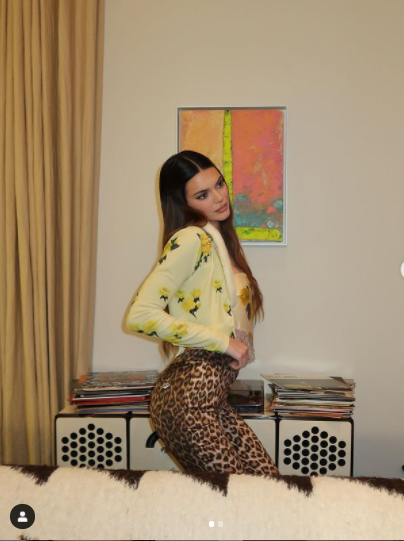 'Siêu mẫu đắt giá nhất thế giới' khoe eo thon sexy gây ngưỡng mộ - ảnh 8