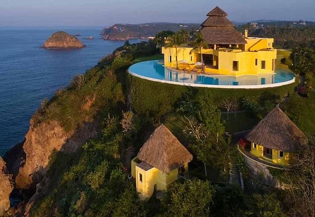 Nữ tỷ phú Kylie Jenner liên tục tung ảnh nóng 'bỏng mắt' ở resort 150 triệu đồng/đêm - ảnh 5