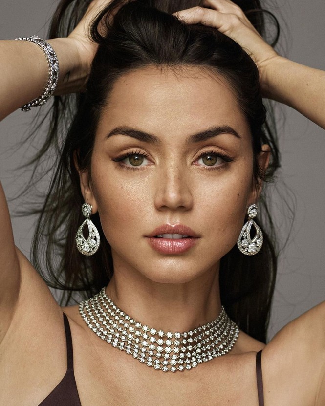'Bond girl' Ana de Armas gợi cảm mê mẩn trên tạp chí sau chia tay Ben Affleck - ảnh 5