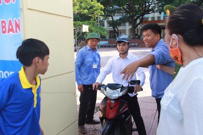 Quảng Ninh: Tới nhầm điểm thi vì ôn bài khuya quá - ảnh 1
