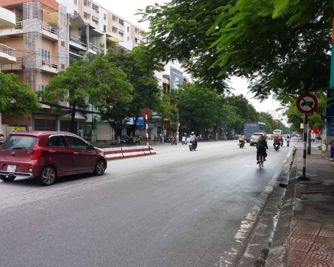 Hơn 500 khách du lịch ở lại đảo Cát Bà trải nghiệm bão - ảnh 4