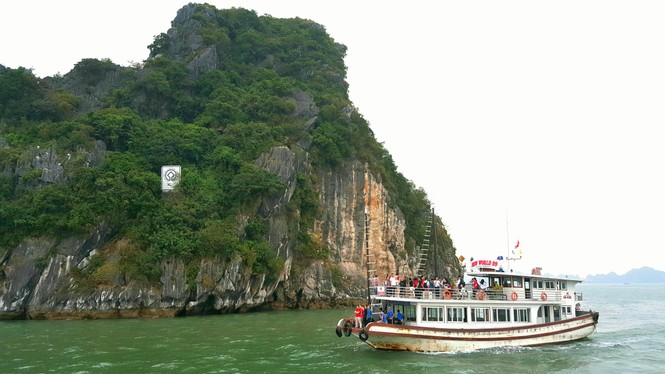 Vịnh Hạ Long, phí liên tục tăng nhưng chất lượng có tăng? - ảnh 4