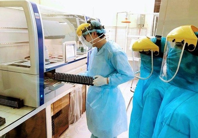 Hải Phòng chính thức vận hành máy xét nghiệm virus SARS-CoV-2 - ảnh 1