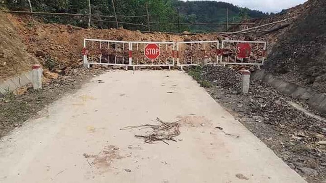 Quảng Ninh đổ đất, cẩu bê tông chặn đường như “thời chiến” - ảnh 7