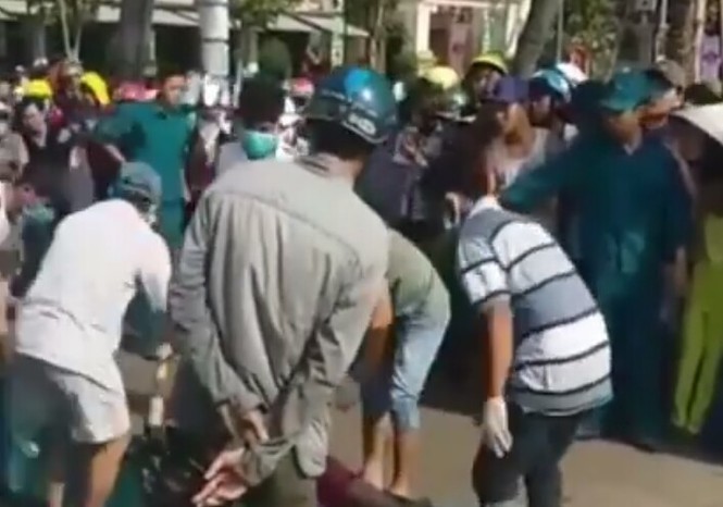 Phát hiện thi thể phụ nữ có vết đâm trôi trên sông Sài Gòn - ảnh 1