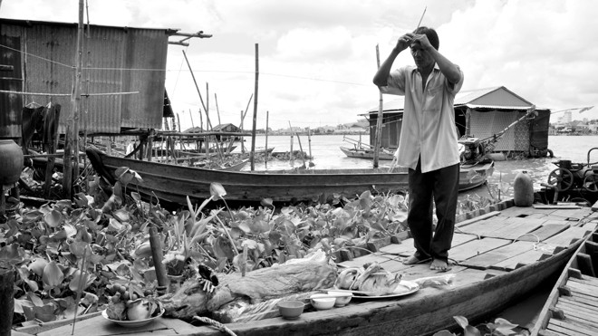 Sống ở đáy sông - ảnh 1