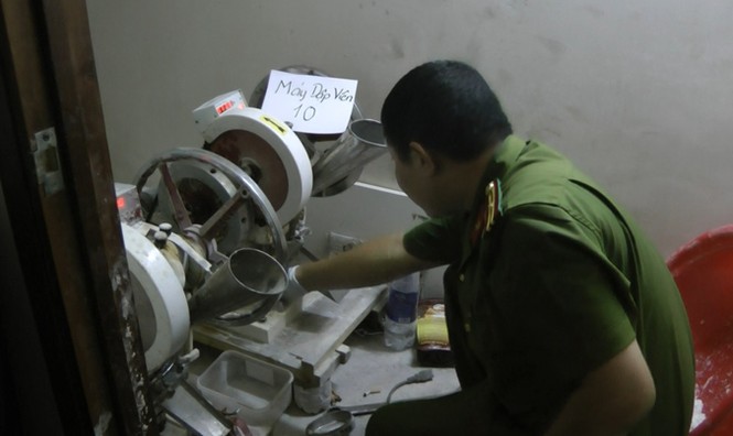 Chân dung ông trùm sản xuất thuốc lắc Sài Gòn vừa bị đánh sập - ảnh 2