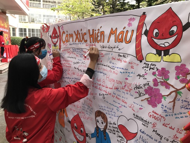 Sinh viên Đại học Y dược Thái Nguyên: Giọt máu cho đi là giọt máu còn mãi - ảnh 10