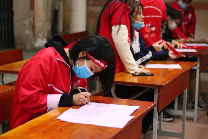 Sinh viên Đại học Y dược Thái Nguyên: Giọt máu cho đi là giọt máu còn mãi - ảnh 6