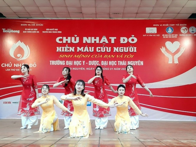 Sinh viên Đại học Y dược Thái Nguyên: Giọt máu cho đi là giọt máu còn mãi - ảnh 4