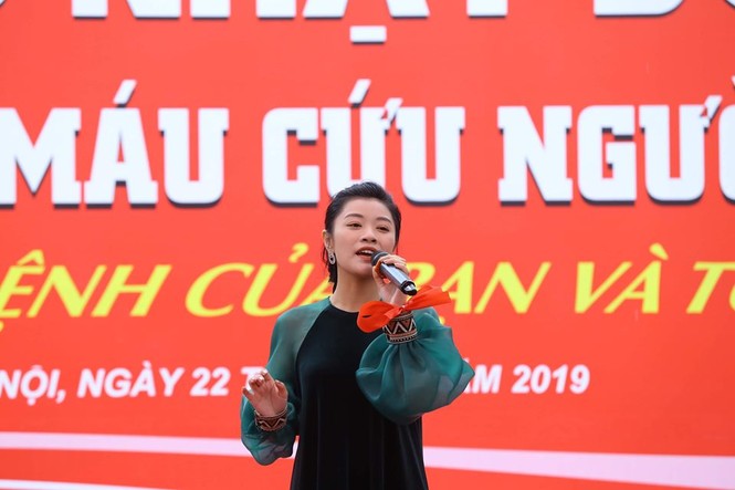Nghệ sỹ truyền lửa ở Chủ nhật Đỏ - ảnh 2
