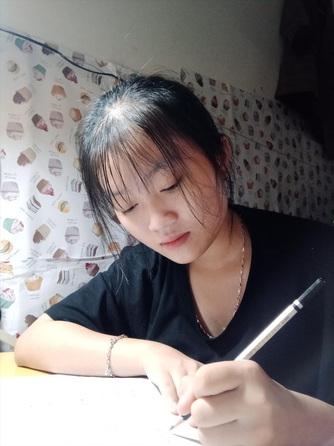 Nữ sinh viên ăn mỳ tôm 5 ngày/tuần để được đi học - ảnh 1