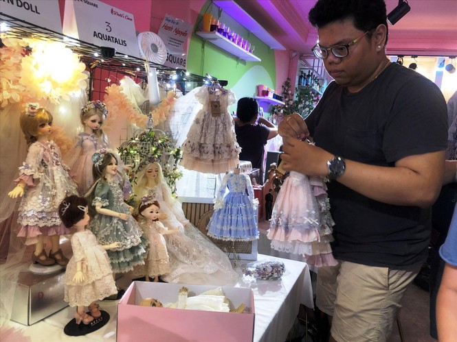 Lạc lối ở 'xứ sở thần tiên' với thú chơi búp bê - ảnh 1
