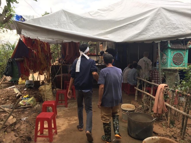 Dọc đường cứu trợ Kỳ 5: Những người “vác tù và” trong lũ - ảnh 2
