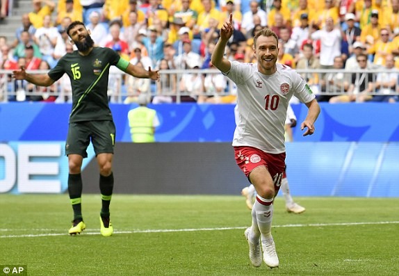 Australia giành điểm đầu tiên ở World Cup 2018 nhờ VAR - ảnh 5