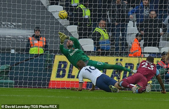 West Ham 2-3 Tottenham: Mourinho mở hàng may mắn - ảnh 12