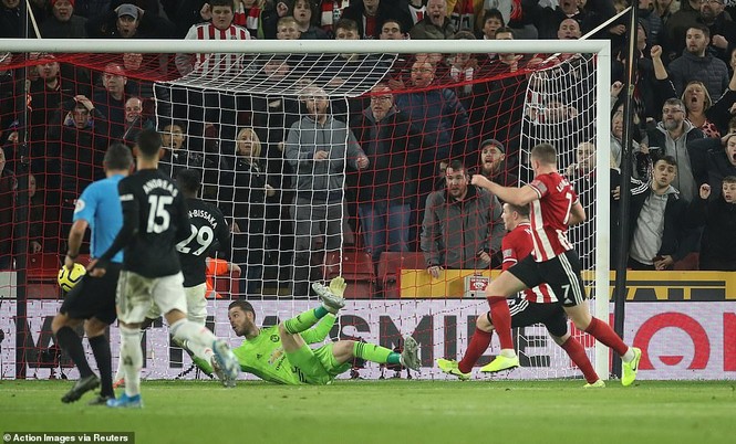 M.U rượt đuổi tỉ số ‘điên rồ’ với Sheffield United - ảnh 1
