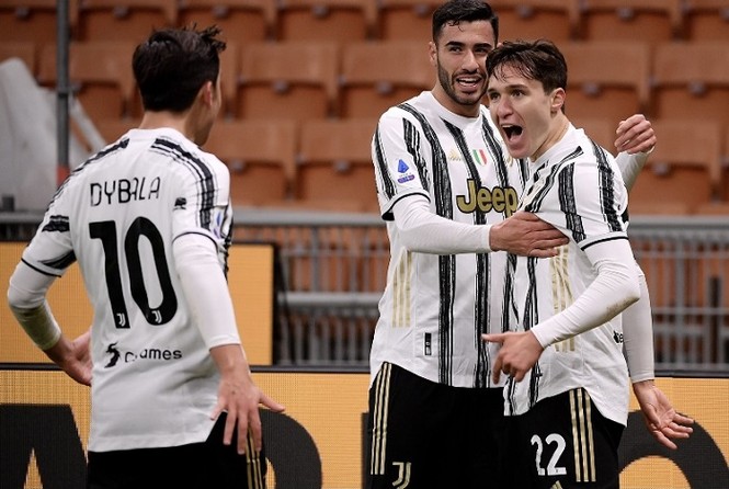 Juventus chấm dứt mạch 27 trận bất bại của AC Milan - ảnh 1