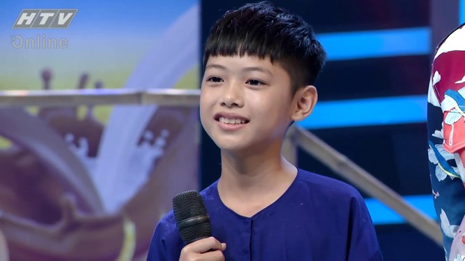 Siêu nhí trượt patin nhảy qua 6 người khiến vợ chồng Trấn Thành toát mồ hôi hột - ảnh 5