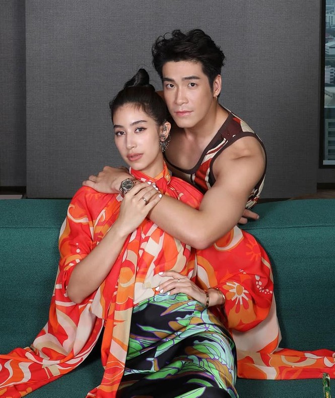 'Điên nữ' Seo Ye Ji nóng bỏng với vòng một 'bức thở', diện bộ đầm nửa tỷ lên thảm đỏ - ảnh 13
