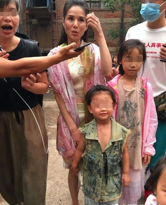 Giật mình với nhan sắc không chỉnh sửa của ‘Tiểu Long Nữ’ Lý Nhược Đồng - ảnh 1