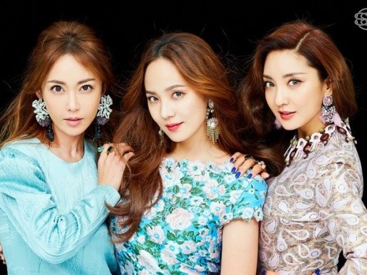 Ngắm loạt trang phục của 'Võ Mỵ Nương Truyền Kỳ' từng bị ‘tuýt còi’ vì hở bạo - ảnh 13