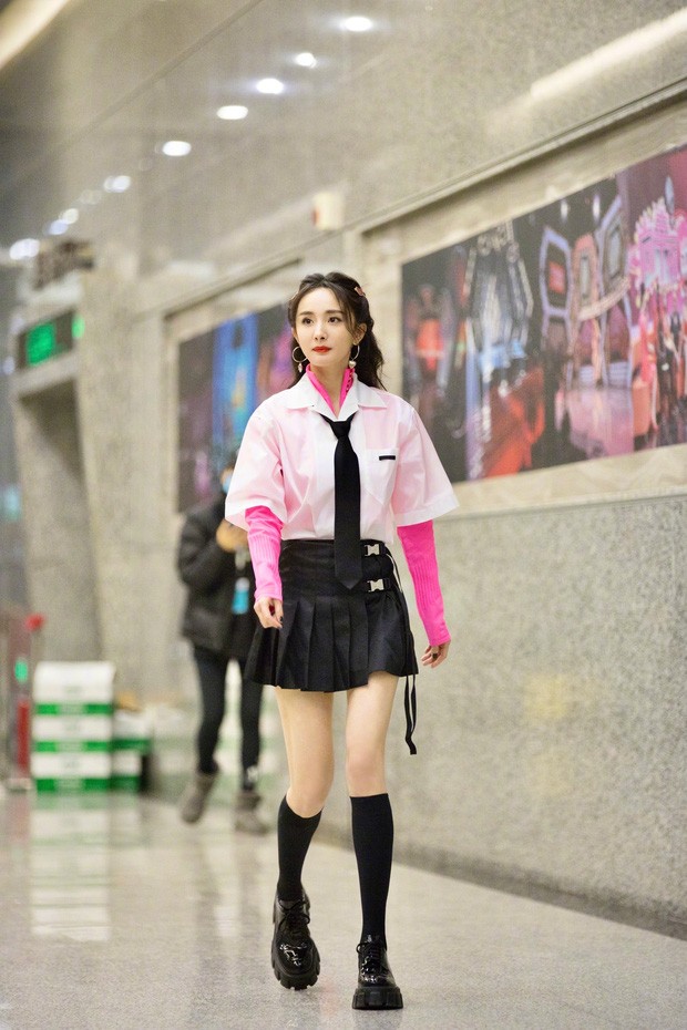 Thổn thức trước vẻ đẹp thời trẻ của ‘đệ nhất mỹ nhân Hồng Kông’ Quan Chi Lâm - ảnh 8