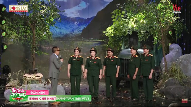 Xúc động nghe đội nữ chiến sĩ lái xe Trường Sơn kể những ngày bom đạn gian khổ - ảnh 1