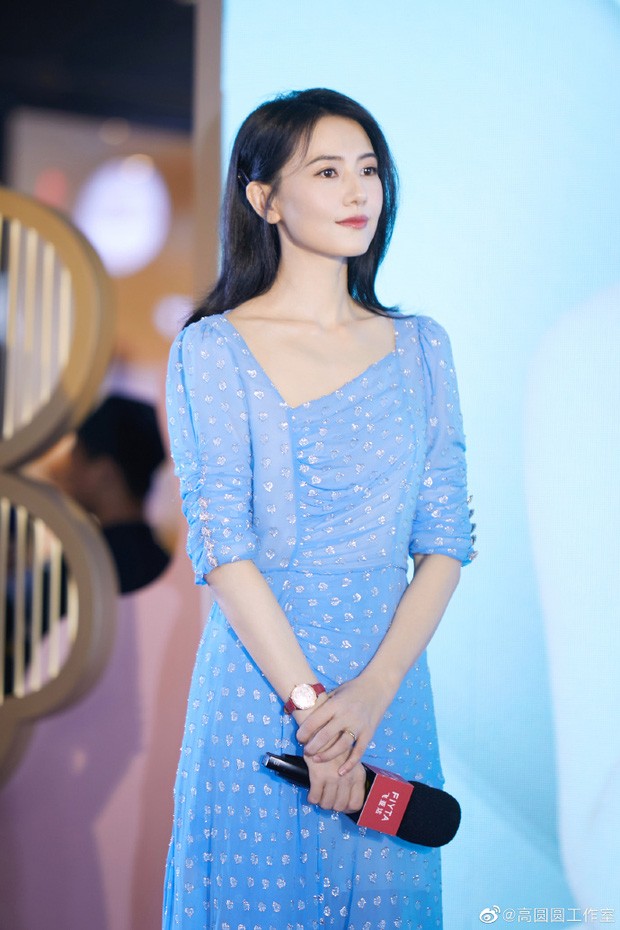 ‘Lệnh Hồ Xung’ kinh điển tuổi 54: Không con cái, phải livestream bán quần áo - ảnh 8