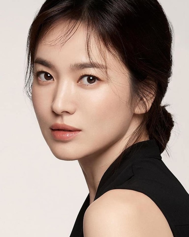 Song Hye Kyo mũm mĩm thuở mới vào nghề từng nặng tới 70kg - ảnh 4