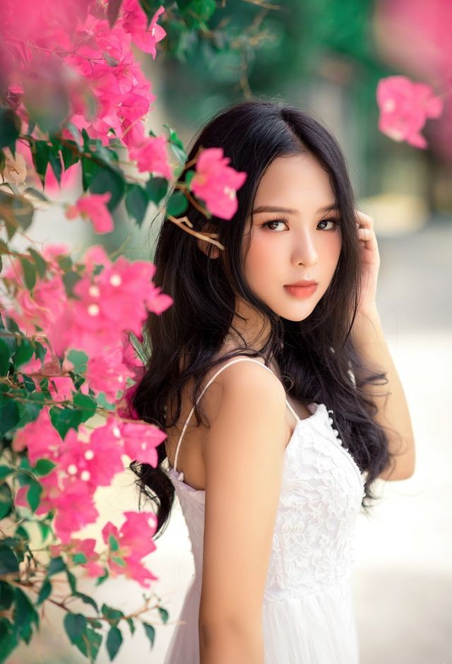 Thiếu nữ Huế gây thương nhớ từ ánh nhìn đầu tiên - ảnh 1