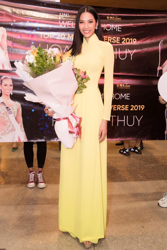 Hoa hậu Khánh Vân cùng đông đảo fan đón Hoàng Thùy trở về từ Miss Universe - ảnh 7