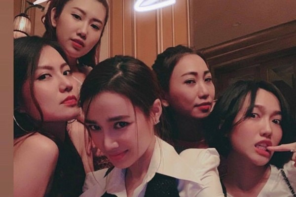 Showbiz 14/12: Nhã Phương bị Diệu Nhi tiết lộ việc từng phải học lại lớp đại học - ảnh 1