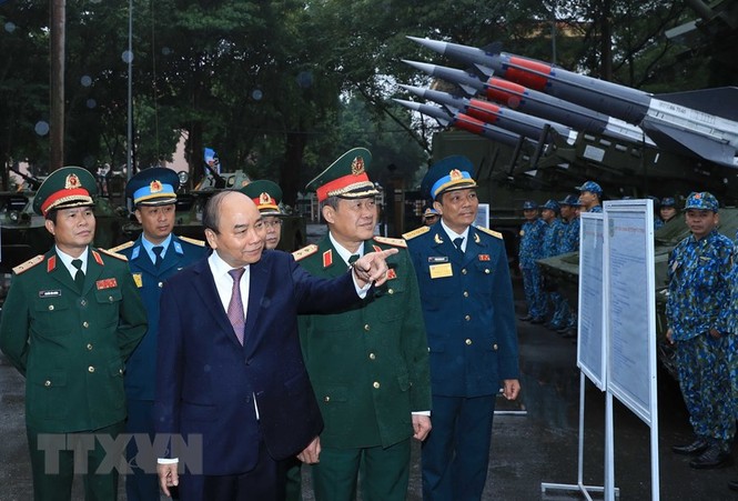 Thủ tướng, Chủ tịch Quốc hội dự kỷ niệm 75 năm Ngày thành lập quân đội - ảnh 11